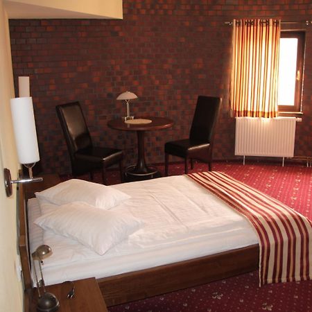 Amadeus Hotel Zielona Gora מראה חיצוני תמונה