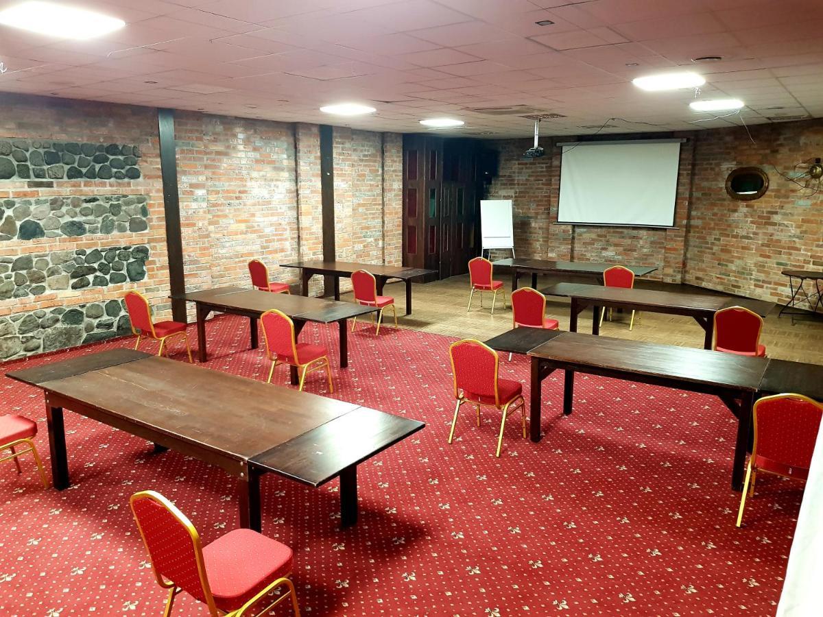 Amadeus Hotel Zielona Gora מראה חיצוני תמונה