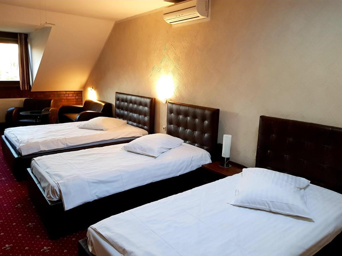 Amadeus Hotel Zielona Gora מראה חיצוני תמונה