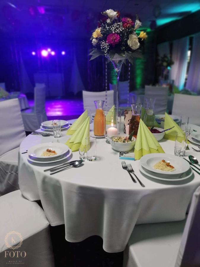 Amadeus Hotel Zielona Gora מראה חיצוני תמונה