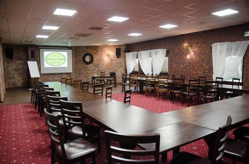 Amadeus Hotel Zielona Gora מראה חיצוני תמונה