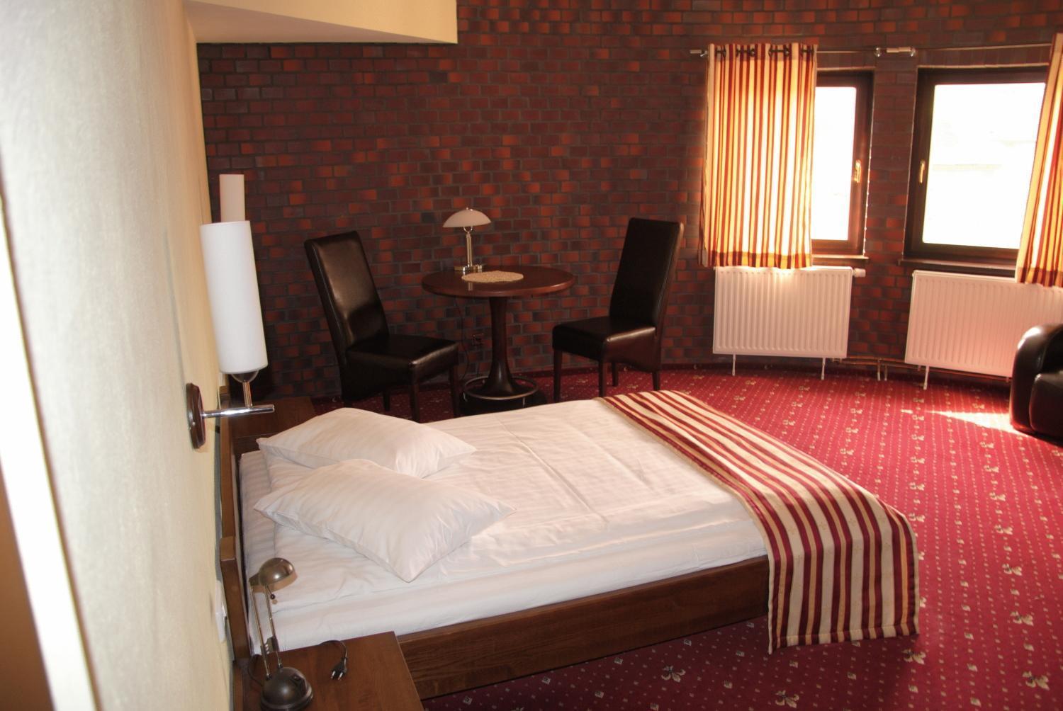 Amadeus Hotel Zielona Gora מראה חיצוני תמונה