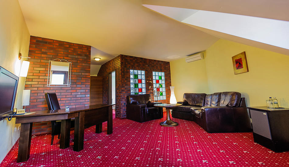 Amadeus Hotel Zielona Gora מראה חיצוני תמונה