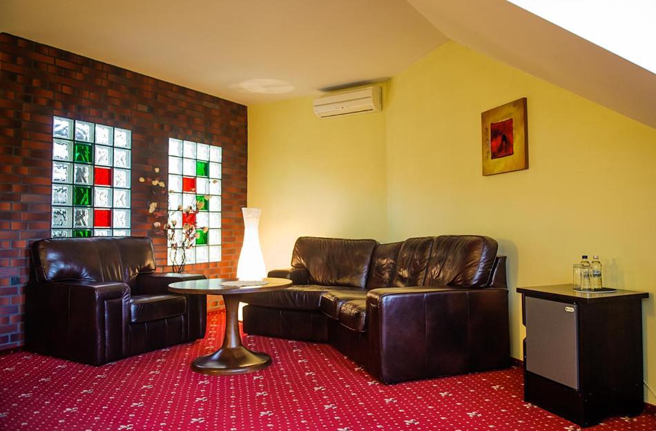 Amadeus Hotel Zielona Gora מראה חיצוני תמונה